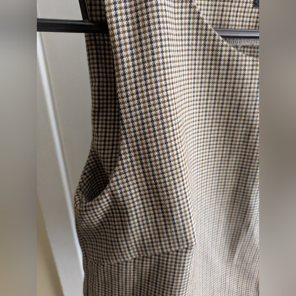 MEXX Checkered Sleeveless Draped Top. US 6 - Picture 6 of 10